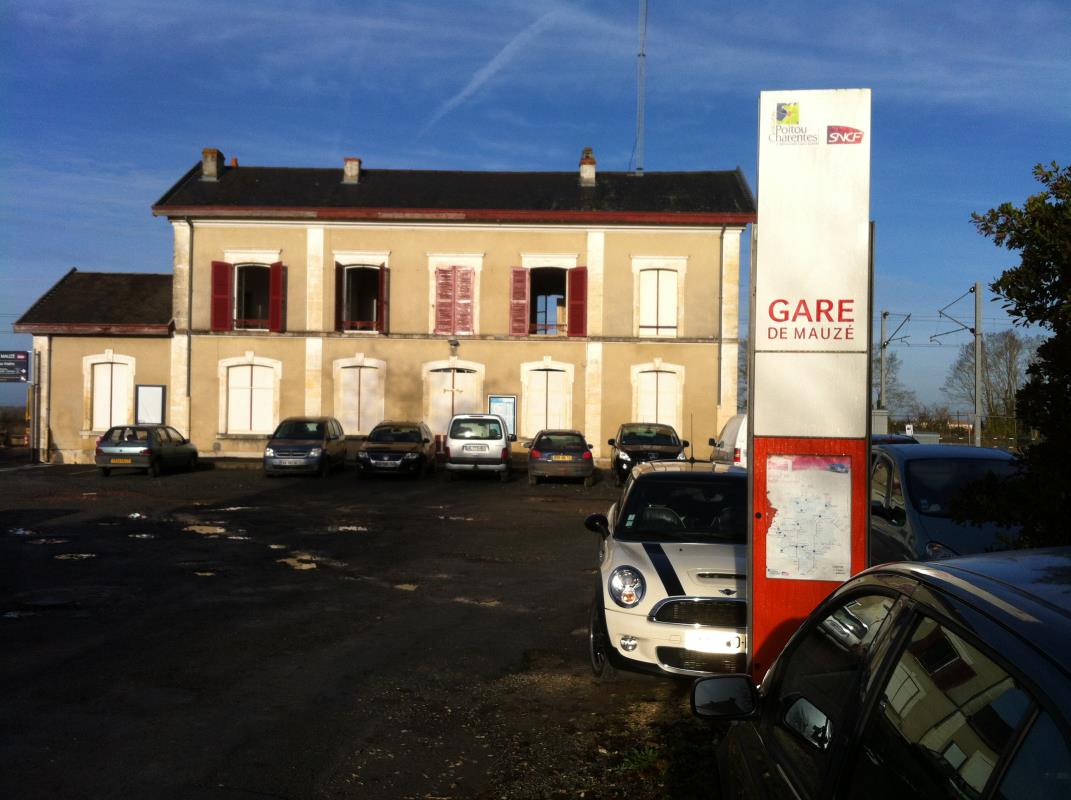 Gare de Mauzé
